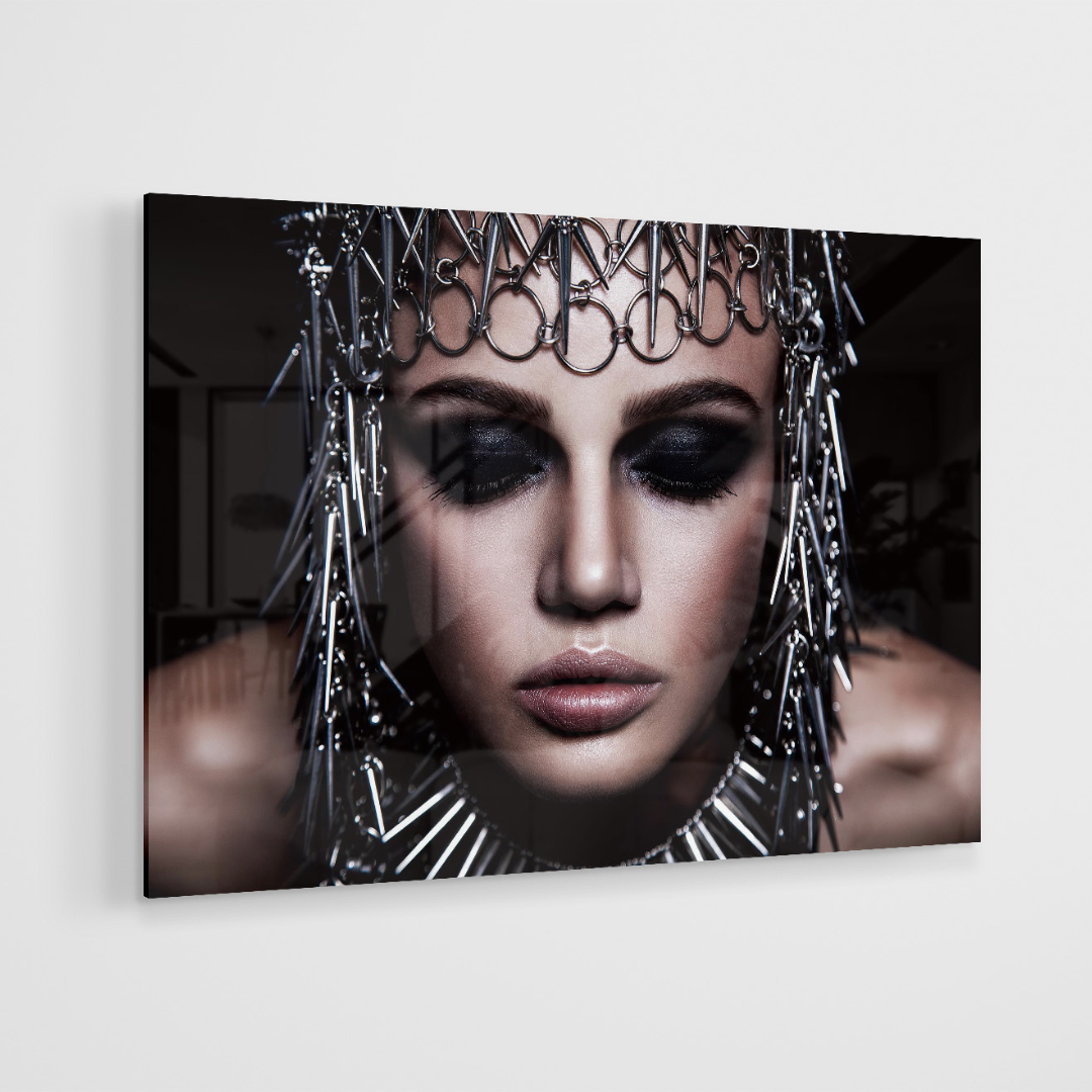 Glasschilderij - Woman face - 120x80cm