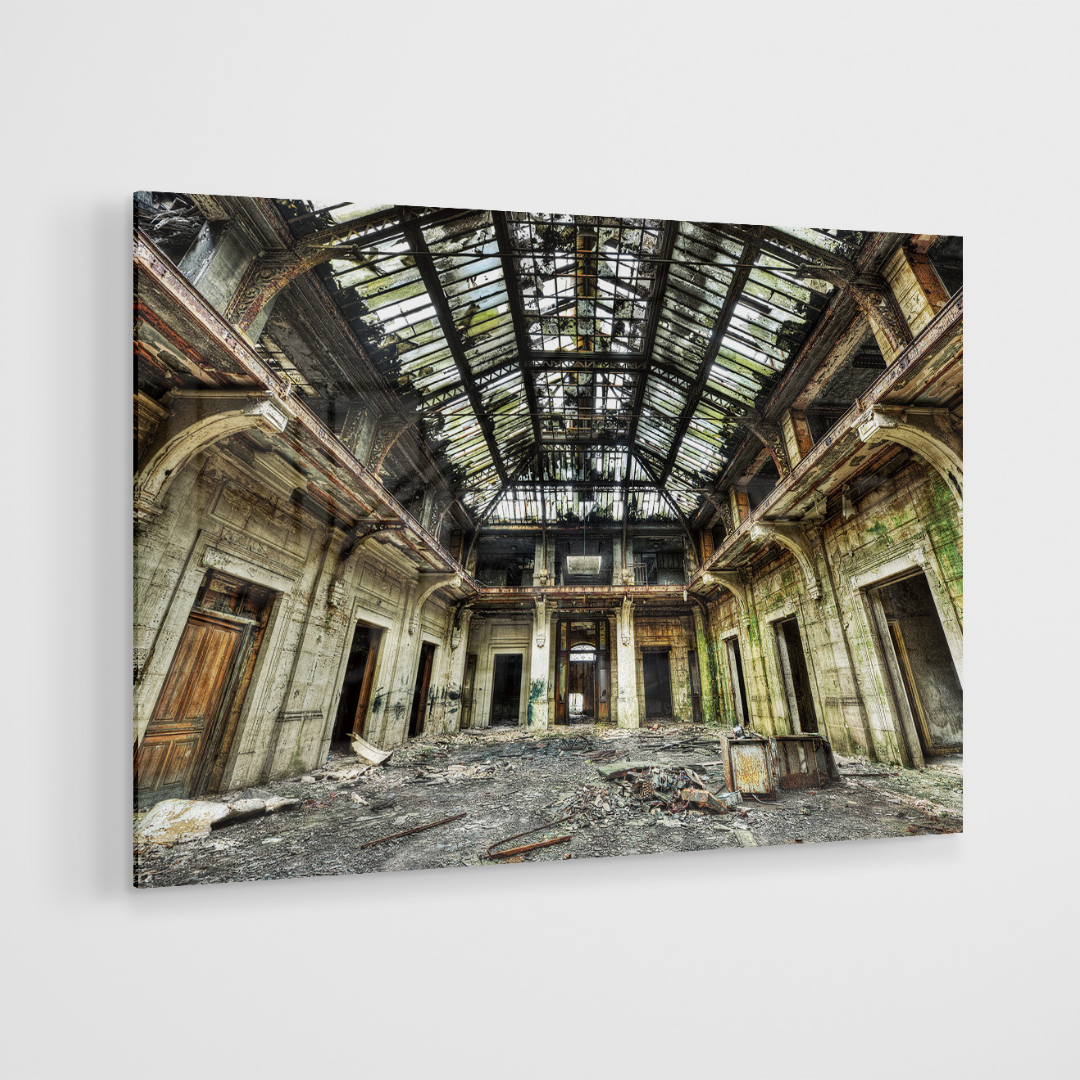 Glasschilderij - Verlaten gebouw - 120x80cm
