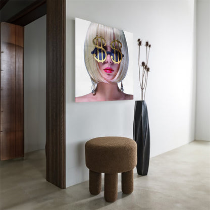 Glasschilderij - Golden Dollar Girl - 80x80cm